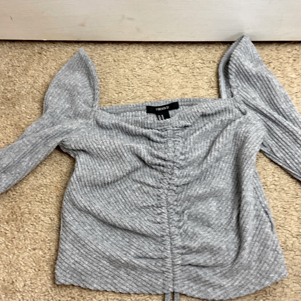 FOREVER 21 MEDIUM CROP TOO LONG SLEEVE OFF THE SHOULDER BLOUSE NEVER BEEN WORN
